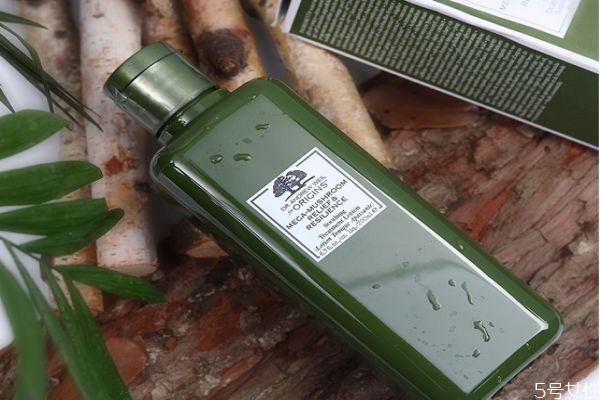 化妝水和爽膚水一樣嗎 化妝水和水乳霜順序 化妝水和爽膚水一樣嗎 化妝水和水乳霜順序