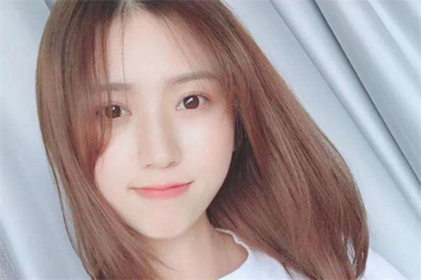 八字劉海是燙出來的嗎 八字劉?？梢誀C永久嗎