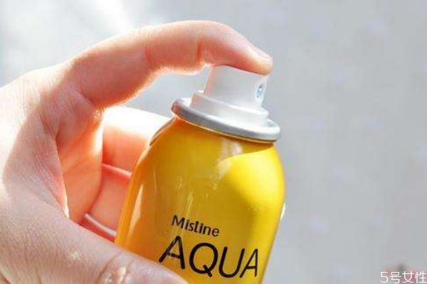 帶妝怎么補涂防曬 妝后怎么補擦防曬霜 帶妝怎么補涂防曬 妝后怎么補擦防曬霜