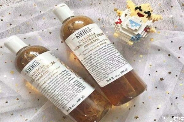 化妝水是不是爽膚水 化妝水可以當(dāng)爽膚水用嗎 化妝水是不是爽膚水 化妝水可以當(dāng)爽膚水用嗎