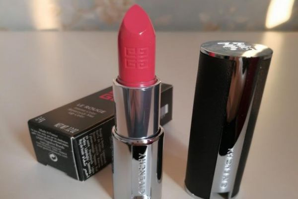 紀(jì)梵希小羊皮多少克 紀(jì)梵希口紅正裝多少g