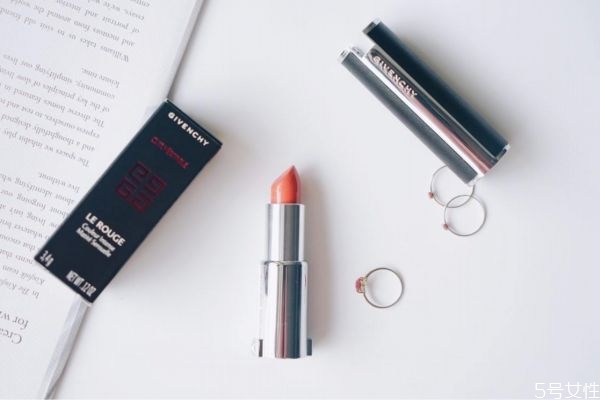 紀梵希304和306怎么選 紀梵希304和306適合什么人 紀梵希304和306怎么選 紀梵希304和306適合什么人