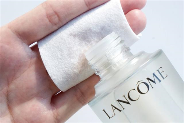 蘭蔻極光水多少錢(qián) 蘭蔻極光水使用步驟