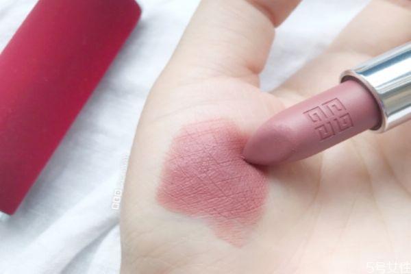 紀(jì)梵希紅絲絨10適合黃皮嗎 紀(jì)梵希紅絲絨口紅10試色 紀(jì)梵希紅絲絨10適合黃皮嗎 紀(jì)梵希紅絲絨口紅10試色