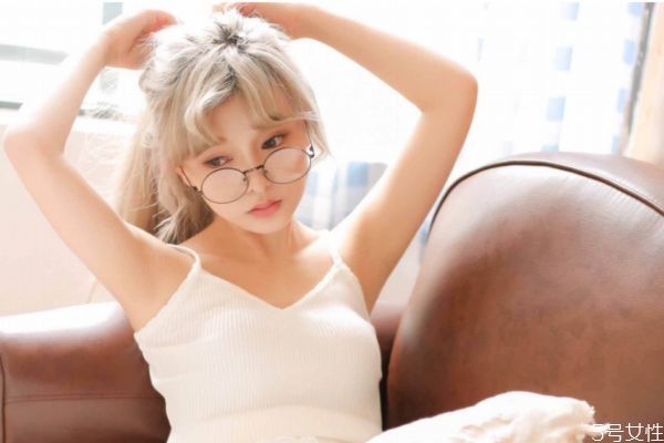 肩寬可以穿寬吊帶嗎 肩寬適合哪種吊帶 肩寬可以穿寬吊帶嗎 肩寬適合哪種吊帶