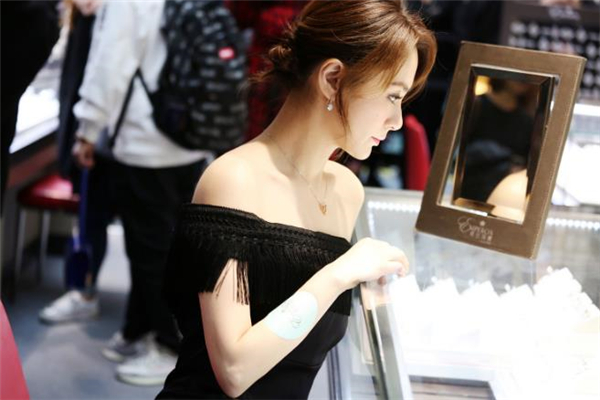 肩膀厚練瑜伽可以瘦嗎 肩膀厚練什么瑜伽動(dòng)作有用 肩膀厚練瑜伽可以瘦嗎 肩膀厚練什么瑜伽動(dòng)作有用