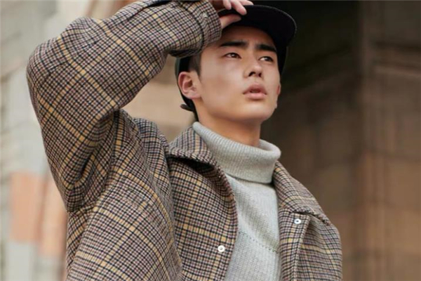 男生格子外套里面怎么搭配 男生格子外套里面配什么好 男生格子外套里面怎么搭配 男生格子外套里面配什么好