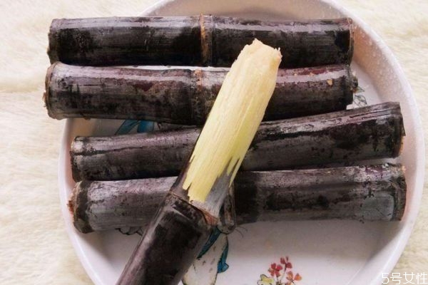 吃甘蔗會上火嗎 甘蔗發(fā)霉可以吃嗎 吃甘蔗會上火嗎 甘蔗發(fā)霉可以吃嗎