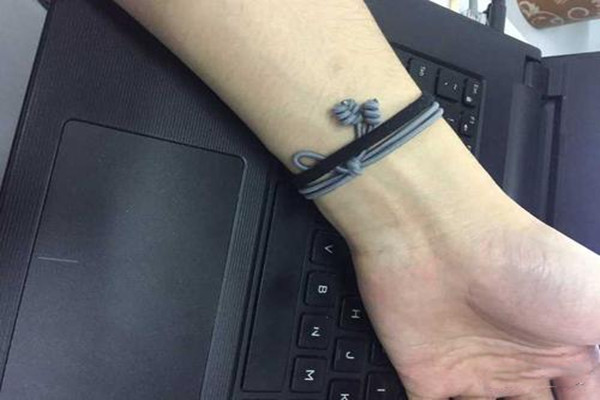 男生為什么主動找女生要橡皮筋 男生找女生要橡皮筋是喜歡嗎 男生為什么主動找女生要橡皮筋 男生找女生要橡皮筋是喜歡嗎