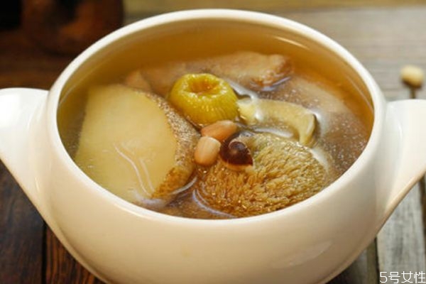 猴頭菇煲湯怎么做好吃 猴頭菇煲湯的簡(jiǎn)單做法 猴頭菇煲湯怎么做好吃 猴頭菇煲湯的簡(jiǎn)單做法