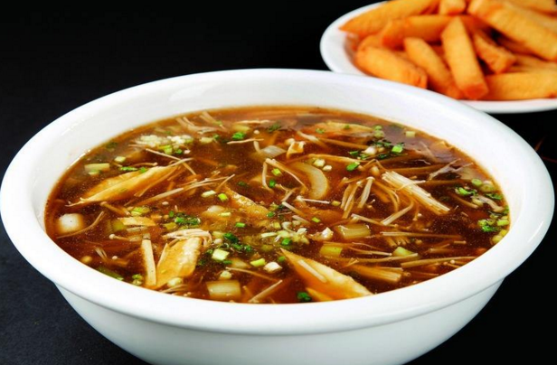 胡辣湯是甜的還是咸的 胡辣湯里面有哪些主要食材 胡辣湯是甜的還是咸的 胡辣湯里面有哪些主要食材