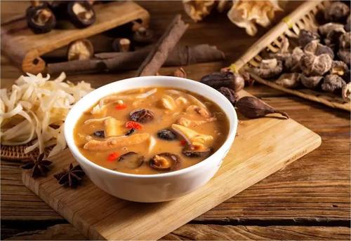 胡辣湯是甜的還是咸的 胡辣湯里面有哪些主要食材 胡辣湯是甜的還是咸的 胡辣湯里面有哪些主要食材