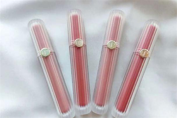 稚優(yōu)泉無懼幻想唇釉怎么樣 稚優(yōu)泉無懼幻想哪個顏色好看 稚優(yōu)泉無懼幻想唇釉怎么樣 稚優(yōu)泉無懼幻想哪個顏色好看