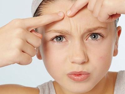 排卵期為什么會長痘痘呢 排卵期要怎么調(diào)理呢 排卵期為什么會長痘痘呢 排卵期要怎么調(diào)理呢