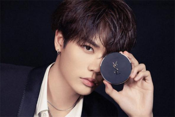 ysl銀氣墊色號 ysl銀氣墊和羽毛氣墊區(qū)別 ysl銀氣墊色號 ysl銀氣墊和羽毛氣墊區(qū)別