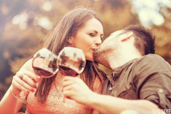 主動(dòng)分手如何提復(fù)合 分手后怎么挽回 主動(dòng)分手如何提復(fù)合 分手后怎么挽回