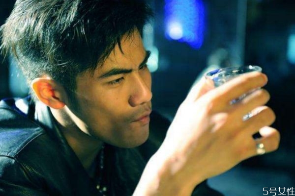 老公愛喝酒怎么辦 如何調(diào)教酒鬼老公 老公愛喝酒怎么辦 如何調(diào)教酒鬼老公