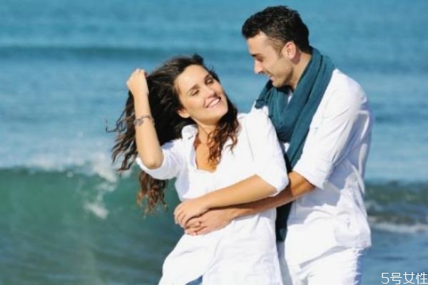 分手后對(duì)方有了新歡還能在一起嗎 分手后有新歡能復(fù)合嗎 分手后對(duì)方有了新歡還能在一起嗎 分手后有新歡能復(fù)合嗎