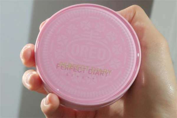 完美日記奧利奧氣墊色號(hào) 奧利奧氣墊粉色和黑色的區(qū)別 完美日記奧利奧氣墊色號(hào) 奧利奧氣墊粉色和黑色的區(qū)別