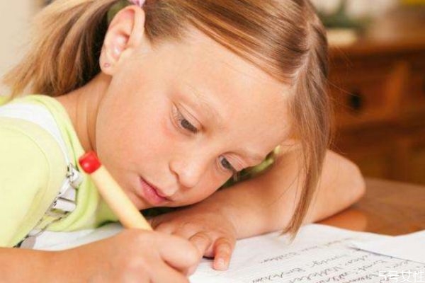 夫妻應(yīng)該怎么教育孩子 夫妻教育孩子的辦法有什么 夫妻應(yīng)該怎么教育孩子 夫妻教育孩子的辦法有什么