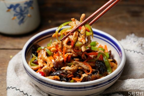 魚香肉絲怎么做好吃 魚香肉絲的簡單做法 魚香肉絲怎么做好吃 魚香肉絲的簡單做法