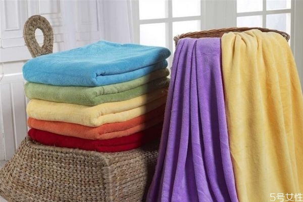 雪花絨和法蘭絨哪個(gè)好 雪花絨和法蘭絨的區(qū)別 雪花絨和法蘭絨哪個(gè)好 雪花絨和法蘭絨的區(qū)別