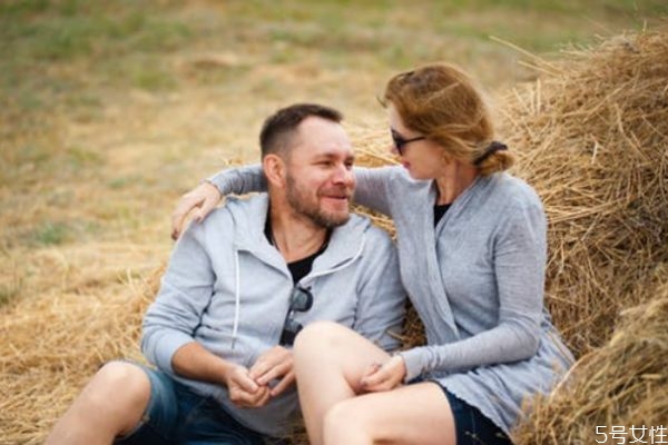 老公出軌懷孕了該要嗎 懷孕期間男人出軌怎么辦 老公出軌懷孕了該要嗎 懷孕期間男人出軌怎么辦