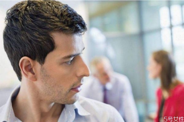 妻子疑心病比較重怎么辦 如何讓妻子放下疑心 妻子疑心病比較重怎么辦 如何讓妻子放下疑心