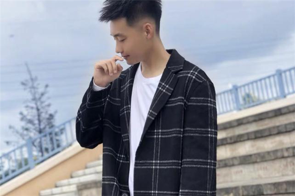 男生格子大衣怎么搭配 男生格子大衣搭配圖片 男生格子大衣怎么搭配 男生格子大衣搭配圖片