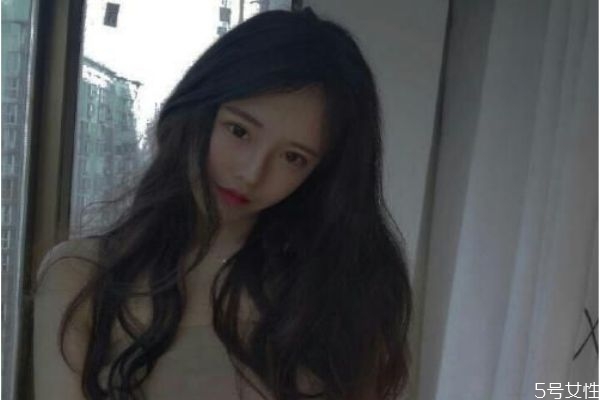 假發(fā)臟了怎么洗 假發(fā)清洗注意事項 假發(fā)臟了怎么洗 假發(fā)清洗注意事項