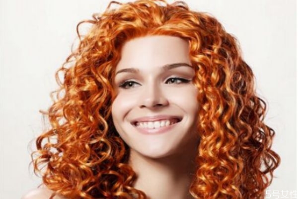 假發(fā)為什么不能染色 假發(fā)怎么染色教程 假發(fā)為什么不能染色 假發(fā)怎么染色教程