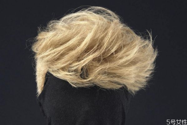 ?怎么挑選假發(fā) 假發(fā)哪種材質(zhì)好 ?怎么挑選假發(fā) 假發(fā)哪種材質(zhì)好