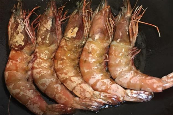 孕婦能吃明蝦嗎 明蝦哪些人不能吃 孕婦能吃明蝦嗎 明蝦哪些人不能吃