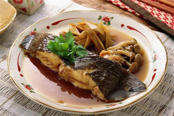 花鰱魚可以經(jīng)常吃嗎 清蒸花鰱魚的做法 花鰱魚可以經(jīng)常吃嗎 清蒸花鰱魚的做法