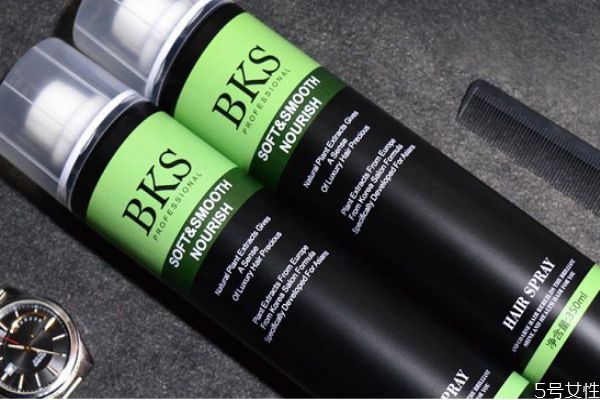 定型噴霧的味道怎么去除 啫喱膏和定型噴霧的區(qū)別 定型噴霧的味道怎么去除 啫喱膏和定型噴霧的區(qū)別