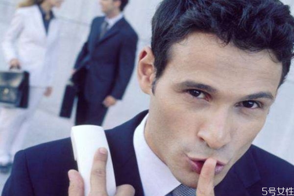 異地戀分手的幾率有多大 如何經(jīng)營異地戀 異地戀分手的幾率有多大 如何經(jīng)營異地戀