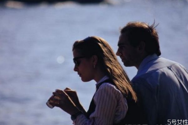 男人會(huì)因?yàn)槭裁聪胍x婚 男人鐵心離婚挽回概率 男人會(huì)因?yàn)槭裁聪胍x婚 男人鐵心離婚挽回概率