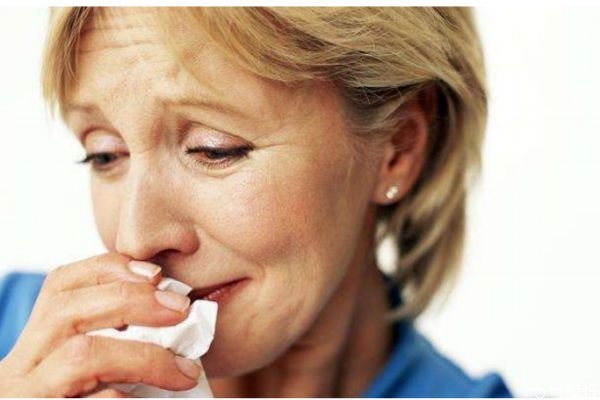 霉菌性陰炎怎么引起的 霉菌性陰炎會傳染嗎 霉菌性陰炎怎么引起的 霉菌性陰炎會傳染嗎