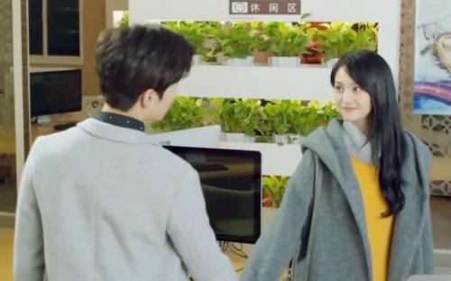 一見(jiàn)鐘情的感覺(jué)是怎樣的 男生對(duì)你有意思會(huì)有哪些信號(hào)