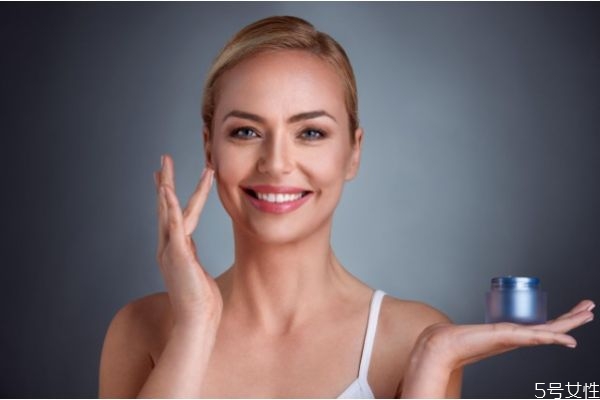 二氧化鈦需要卸妝嗎 二氧化鈦孕婦可以用嗎 二氧化鈦需要卸妝嗎 二氧化鈦孕婦可以用嗎