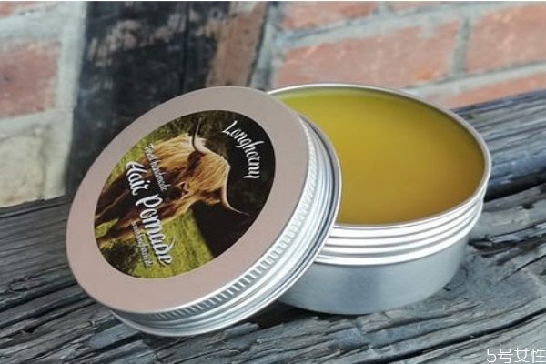 啫喱膏和發(fā)蠟哪個好 啫喱膏和發(fā)蠟有什么區(qū)別