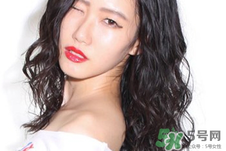 發(fā)膠和定啫喱水哪個好？發(fā)膠和定啫喱水的區(qū)別