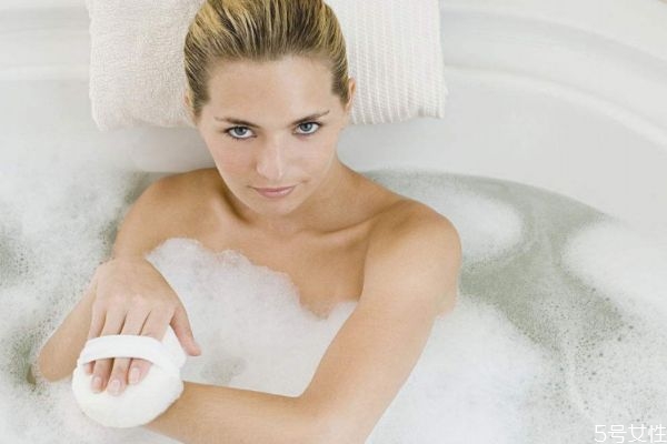 冷水洗澡會(huì)發(fā)燒嗎 冷水洗澡的禁忌