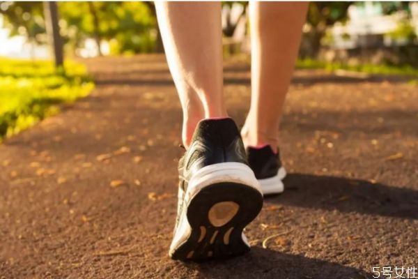 散步可以瘦腿嗎 散步瘦腿有效果嗎 散步可以瘦腿嗎 散步瘦腿有效果嗎