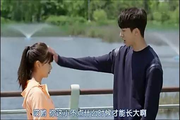 為什么男生喜歡摸女生頭發(fā) 男生喜歡摸女生頭發(fā)的原因 為什么男生喜歡摸女生頭發(fā) 男生喜歡摸女生頭發(fā)的原因