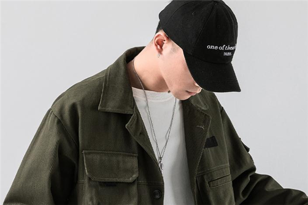 軍綠色工裝外套怎么搭配 軍綠色工裝外套搭配圖片 軍綠色工裝外套怎么搭配 軍綠色工裝外套搭配圖片