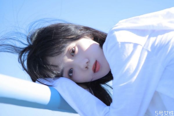 男生摸女生的鼻子代表什么 男生摸你鼻子代表什么 男生摸女生的鼻子代表什么 男生摸你鼻子代表什么