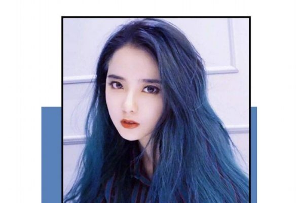 霧藍色頭發(fā)是怎么調(diào)的 霧藍色頭發(fā)是怎么配色 霧藍色頭發(fā)是怎么調(diào)的 霧藍色頭發(fā)是怎么配色