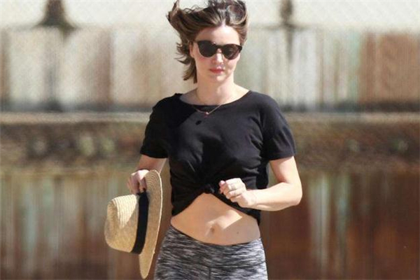 腰腹環(huán)吸會(huì)引起皮膚松弛嗎 腰腹環(huán)吸后需要臥床休息嗎 腰腹環(huán)吸會(huì)引起皮膚松弛嗎 腰腹環(huán)吸后需要臥床休息嗎