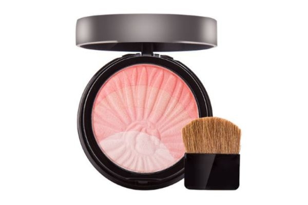 腮紅打多了如何補(bǔ)救 腮紅打多了該怎么處理 腮紅打多了如何補(bǔ)救 腮紅打多了該怎么處理